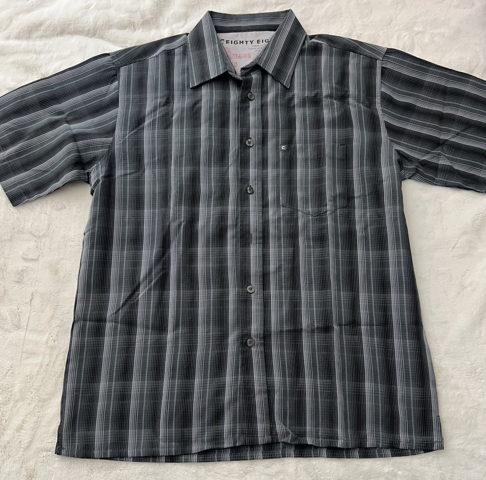 Eighty Eight Mens Button Up Shirt Medium Gray Plaid Short Sleeve Casual